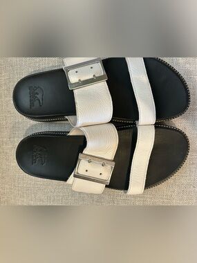 Sorel White and Black Buckled Slide Sandals